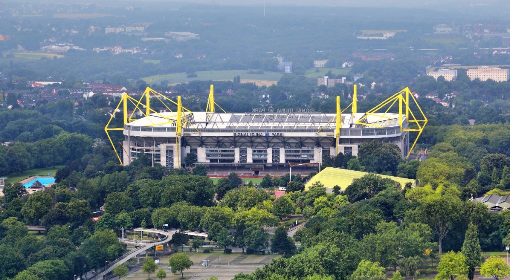 Westfalenstadion od zewnątrz